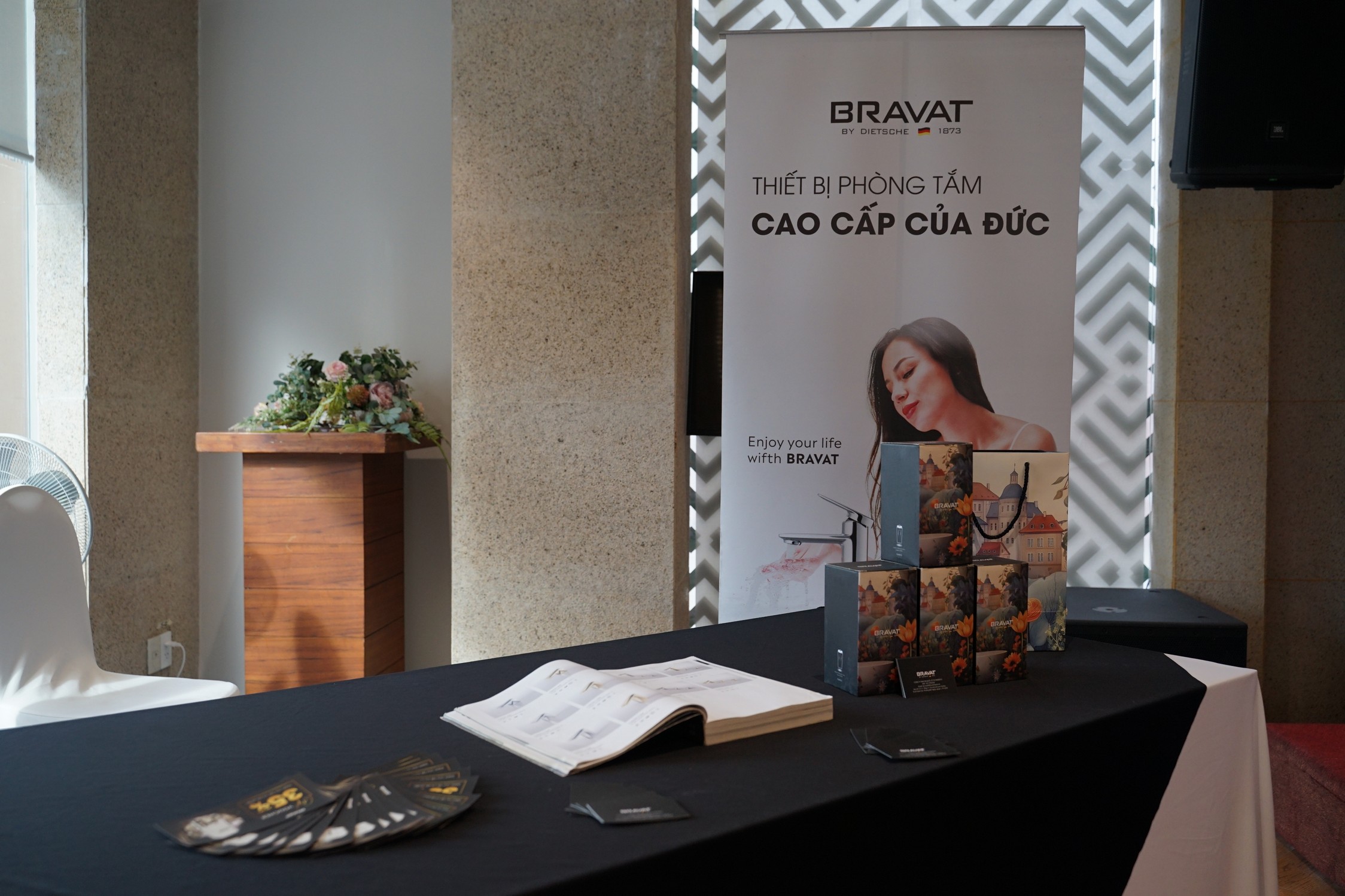 Bravat hân hạnh đồng hành cùng Thiết Thạch Group tại sự kiện